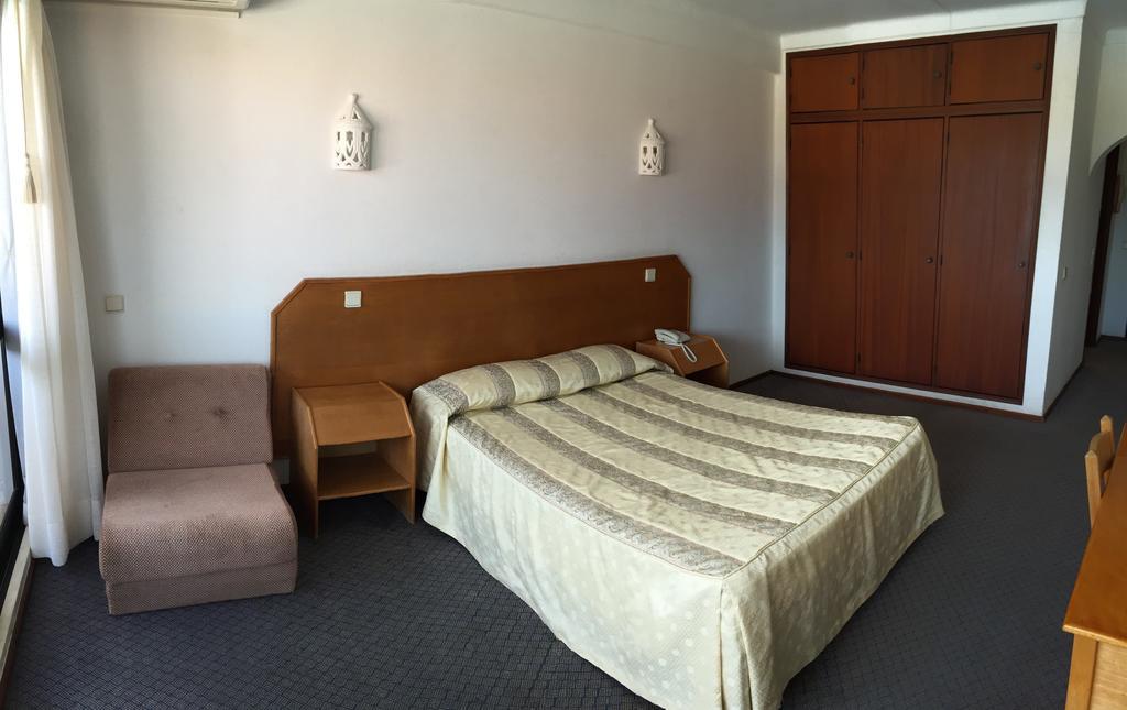 Albergaria Dom Manuel Hotel Porches  Room photo